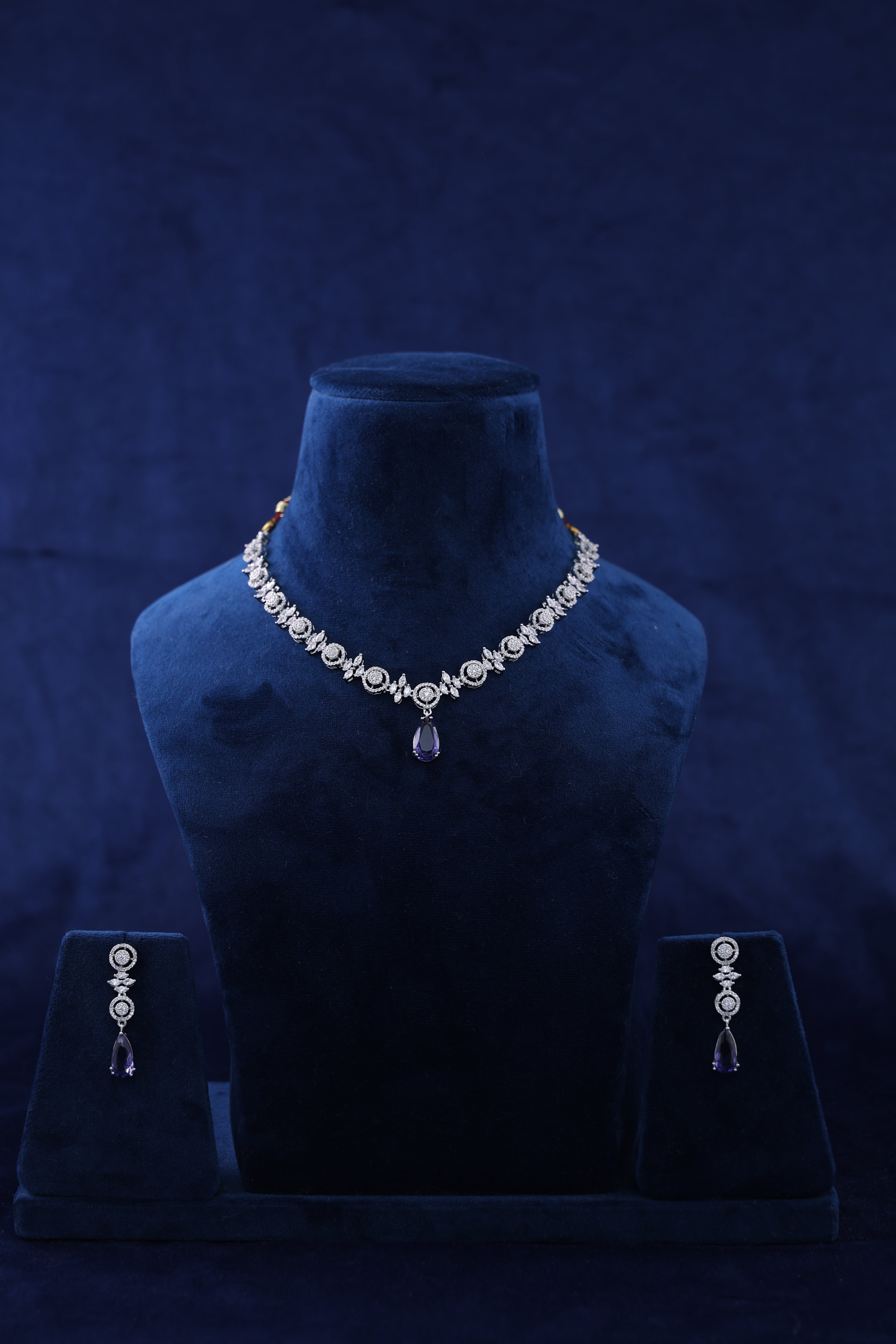 Sparkling CZ stone with 925 Silver Necklace set with Central Teardrop Stone