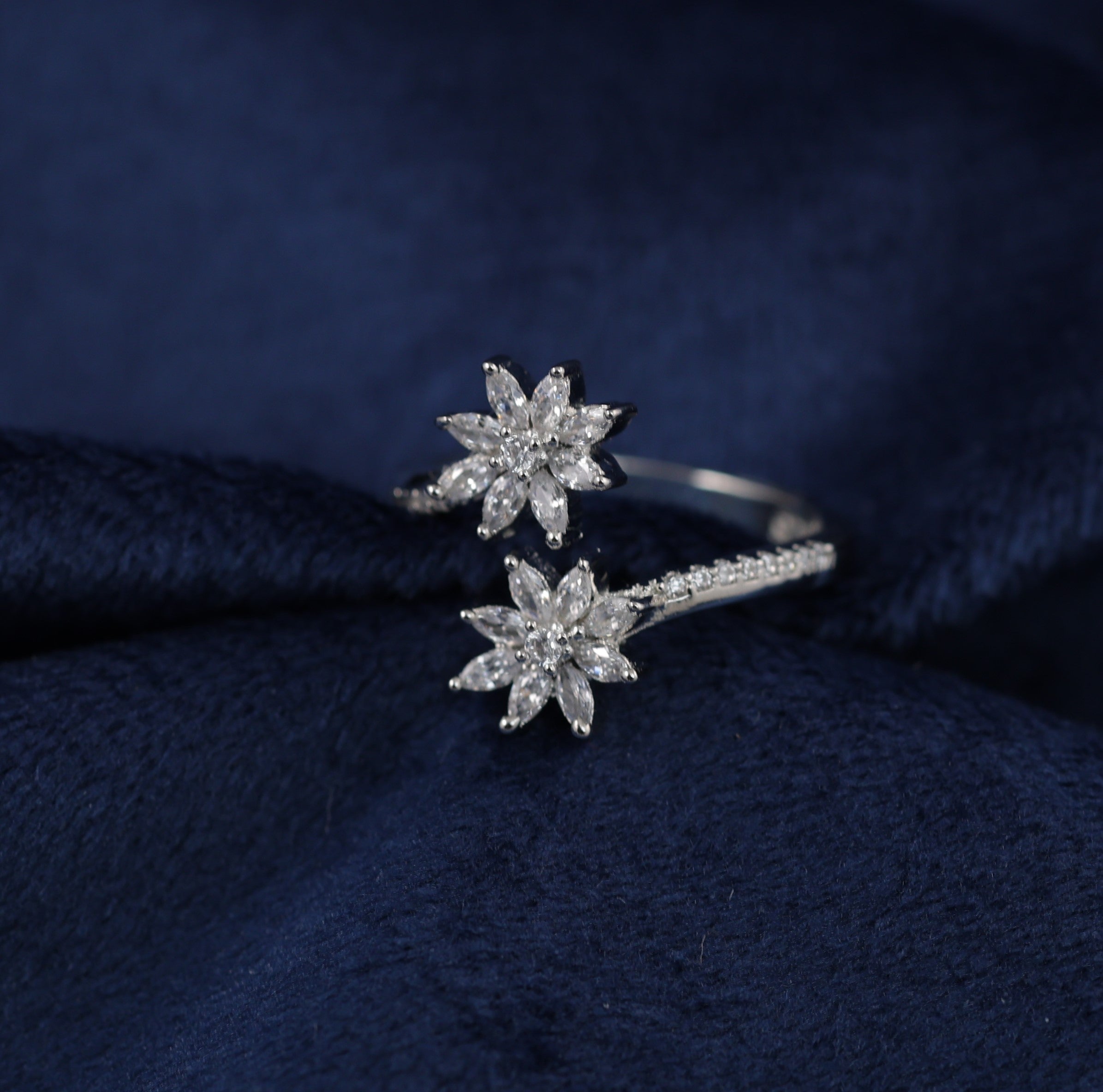 925 silver slick designer finger ring for women and girls