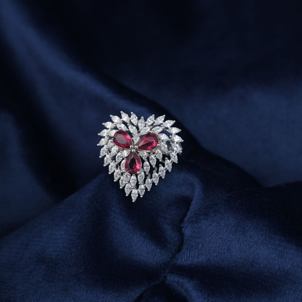 Voluminous Heart Ring in 925 Sterling Silver