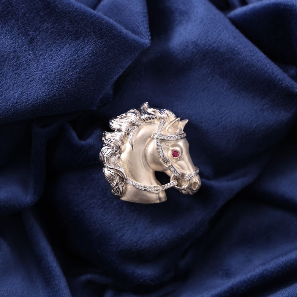 Elegant 925 Sterling Silver Horse Head Brooch