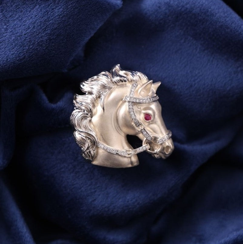 Elegant 925 Sterling Silver Horse Head Brooch