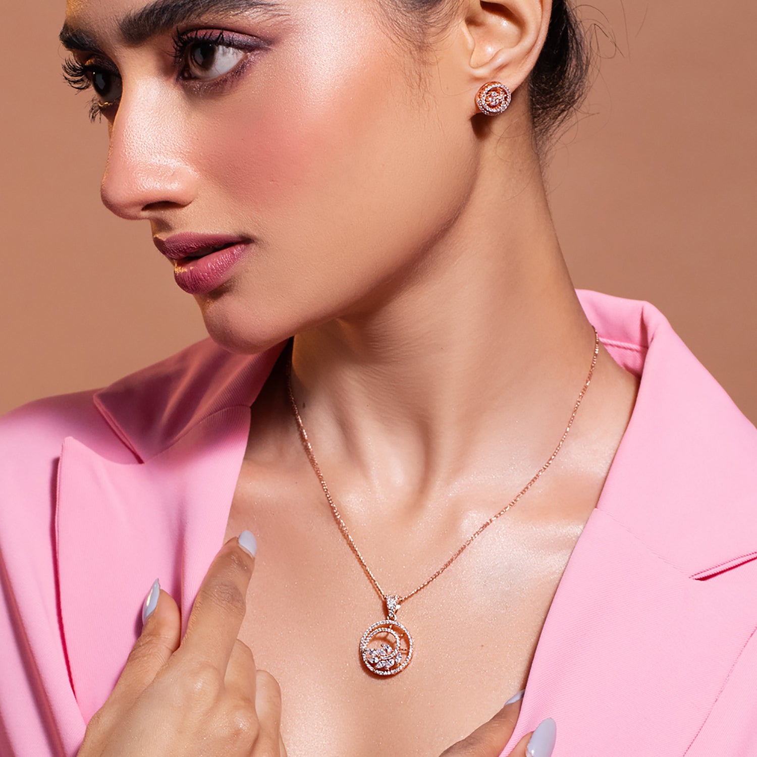 Silver floral round shape Pendant with earrings and Chainperfect gift for her