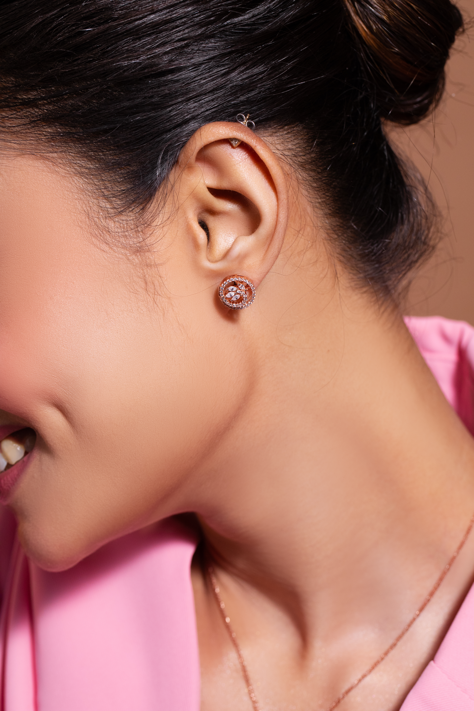 Silver floral round shape Pendant with earrings and Chainperfect gift for her