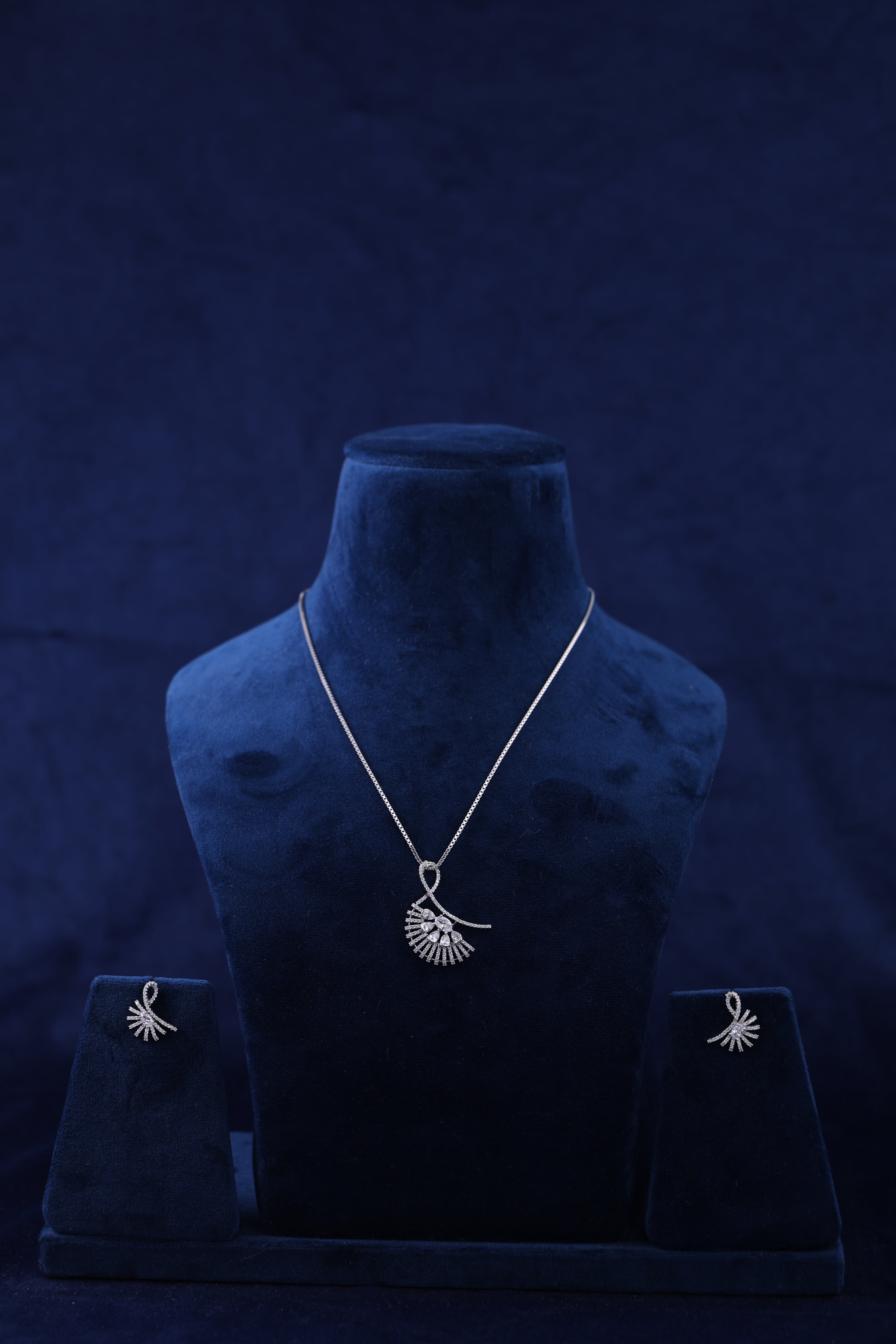 925 Silver Pendant with earrings and Chain perfect gift for her